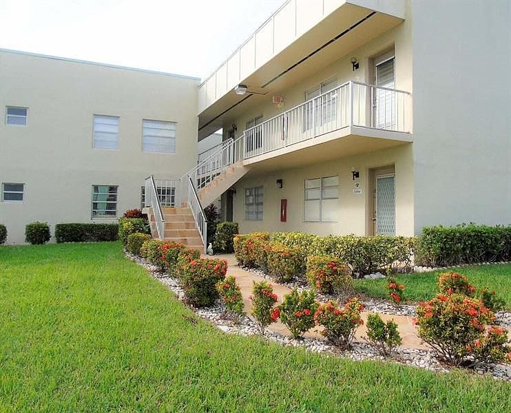 1st image of 530 Normandy Ln #L
