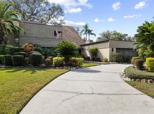 1221 N Riverhills Dr, Temple Terrace, FL 33617