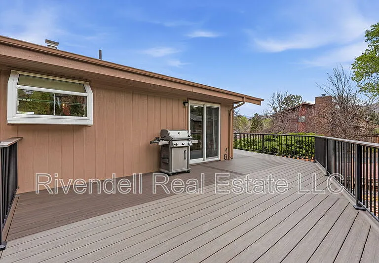 530 Allegheny Dr — Photo 18