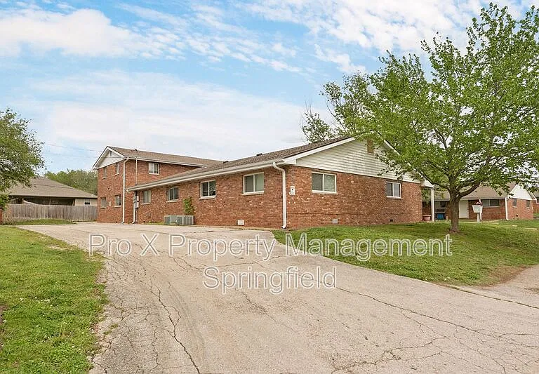 2929 E University St #5 — Photo 12