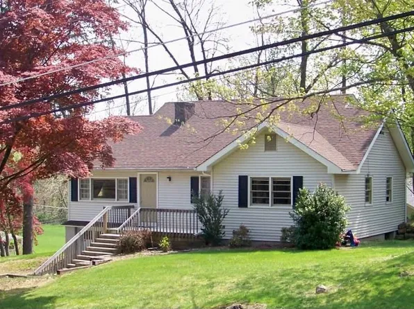 2 Elder Dr, Morristown, NJ 07960