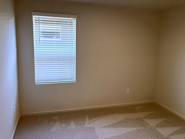 4962 Dilling Ave NE — Photo 19