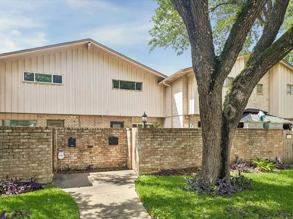 7826 Woodway Dr #7826, Houston, TX 77063