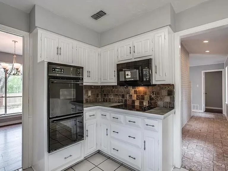 726 Cottonwood Cir — Photo 28