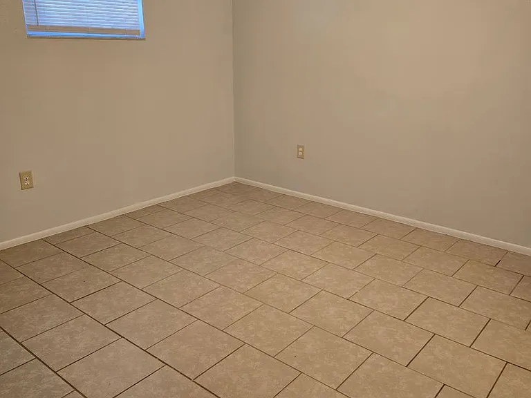 2847 W Rennet Ct — Photo 10