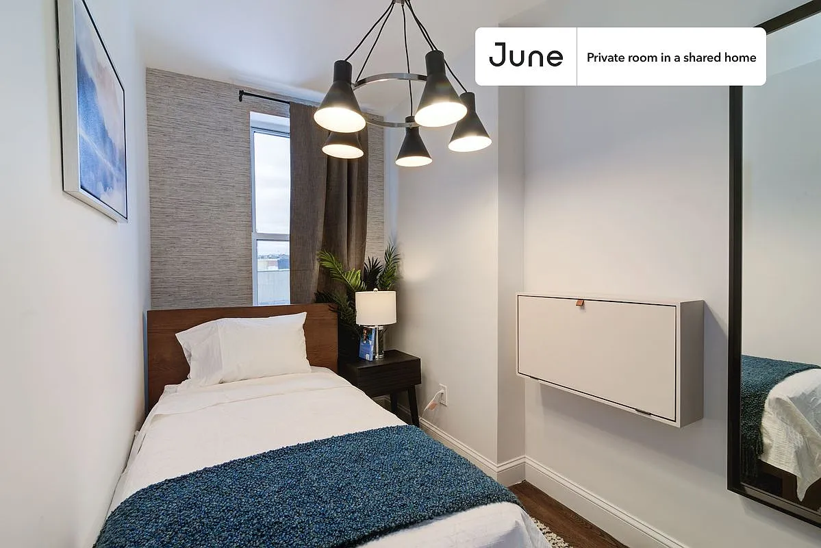 Twin bedroom in 4 bed/1 bath home in Prospect Heights #170 D — Photo 1