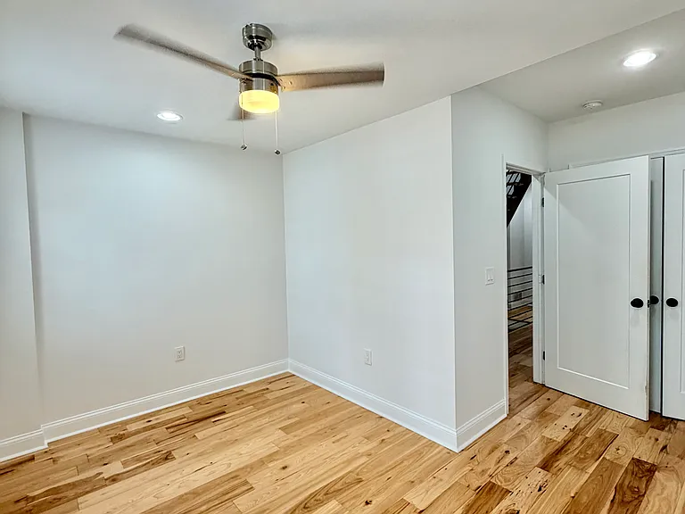 640 Emily St — Photo 13