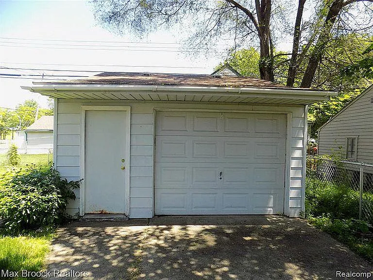 2212 Bonner St — Photo 8