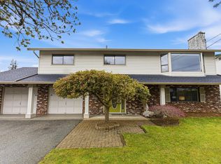 380 4th Ave, Hope, BC V0X 1L0