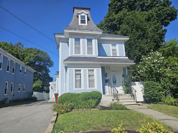 399 Stevens St, Lowell, MA 01851