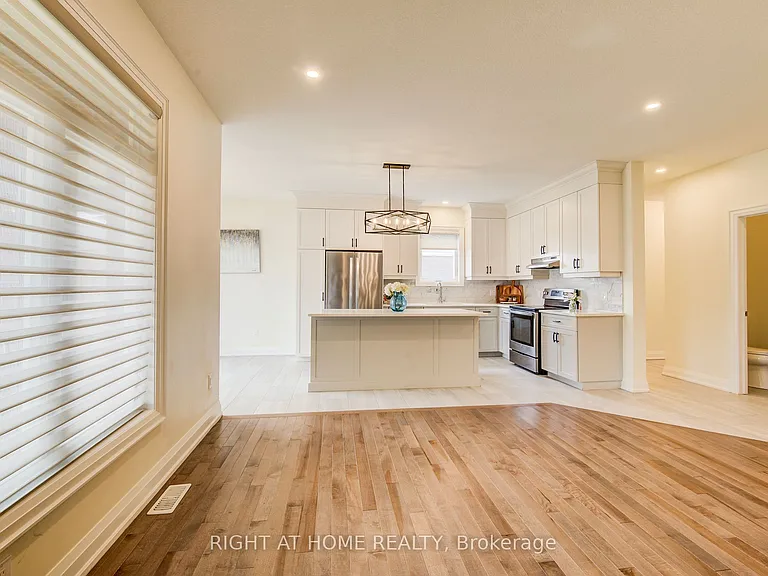 138 Woodberry Cres — Photo 14