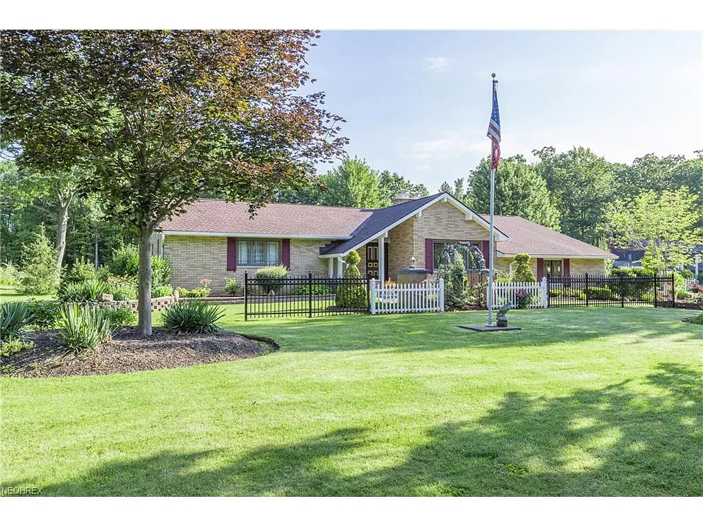 8385 Bridlehurst Trl photo 1
