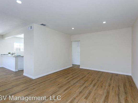 4th image of 82 E Sierra Madre Blvd #B
