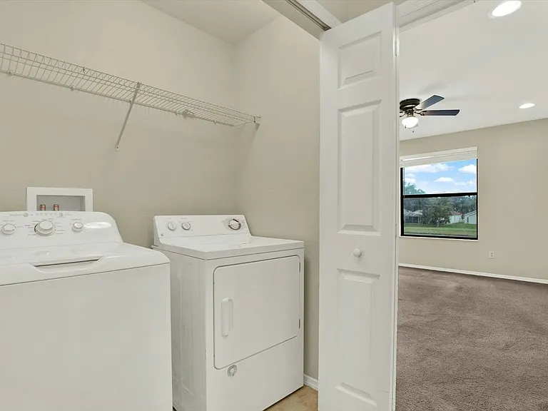 2630 Edgewater Falls Dr — Photo 17
