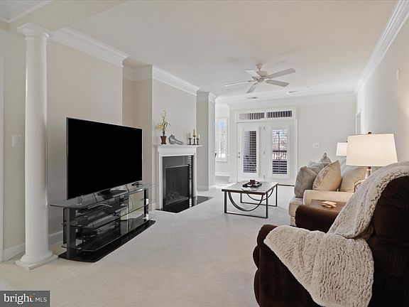 5th image of 7055 Heritage Hunt Dr APT 211
