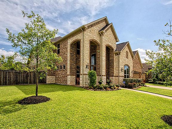 2nd image of 11917 Harmony Hall Ln