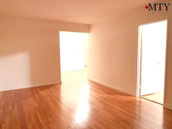 3rd image of 5505 Woodside Ave APT 210