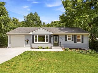 5807 N Flora Ave, Kansas City, MO 64118