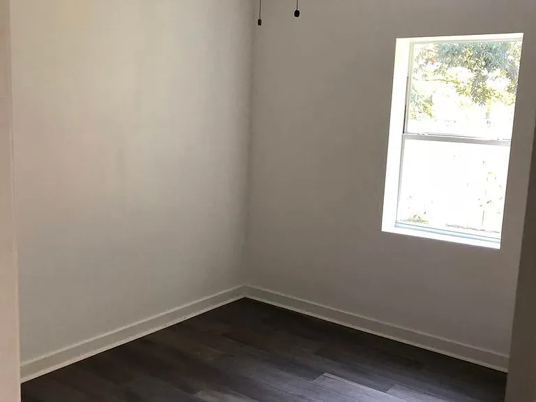 904 S Pine St #1 — Photo 4