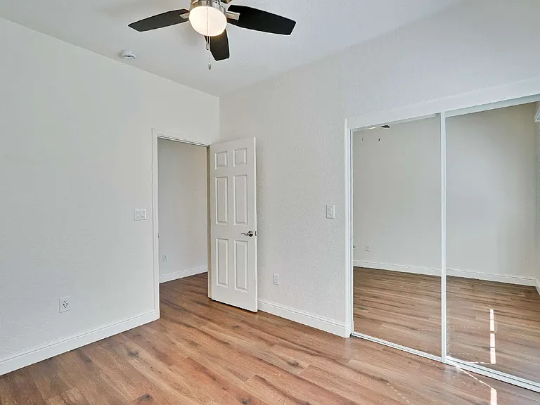 675 W Esplanade Dr — Photo 21