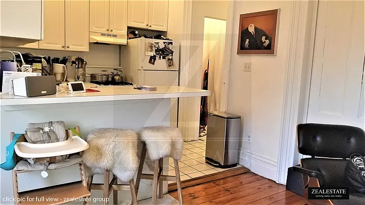 Rented by ZealEstate Group Inc | media 12