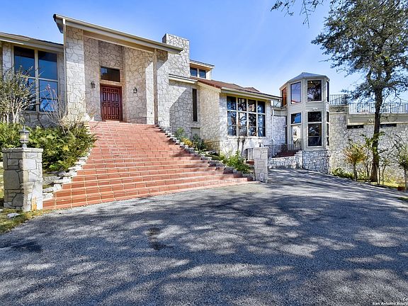 3rd image of 17050 Sunridge Pt
