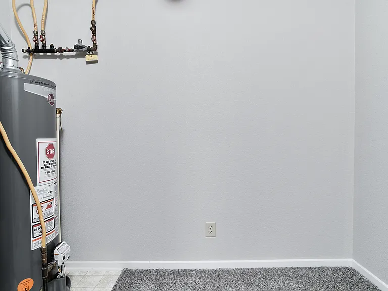 14169 Clapboard Dr — Photo 35