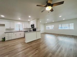 2307 Oakdale Rd #32, Modesto, CA 95355