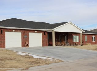 1005 N Pine St, Beloit, KS 67420