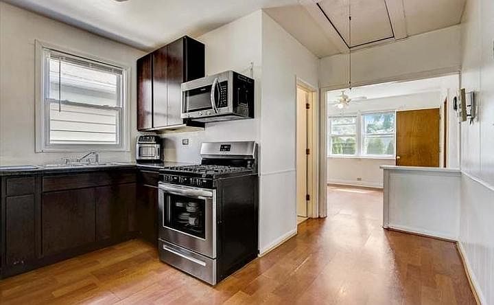 1st image of 131 Bay Ave