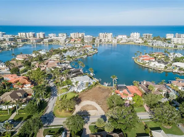 3157 Crayton RD, NAPLES, FL 34103