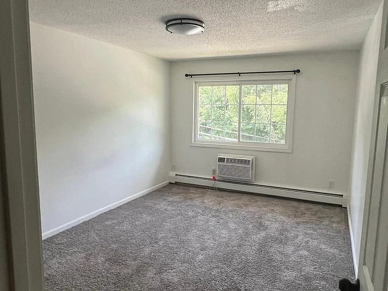 379 Huse Rd #37 — Photo 23