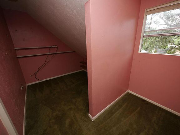 5th image of 5625 Tanglewood Dr