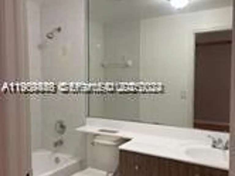 7542 NW 175th St #7542 — Photo 14