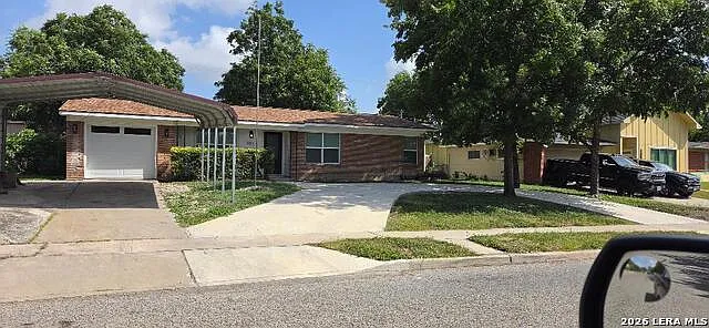 207 E Crestline Dr