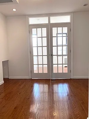 Rented by The MJS Group NY LLC | media 18