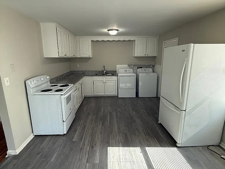 437 Wildwood Ave — Photo 6
