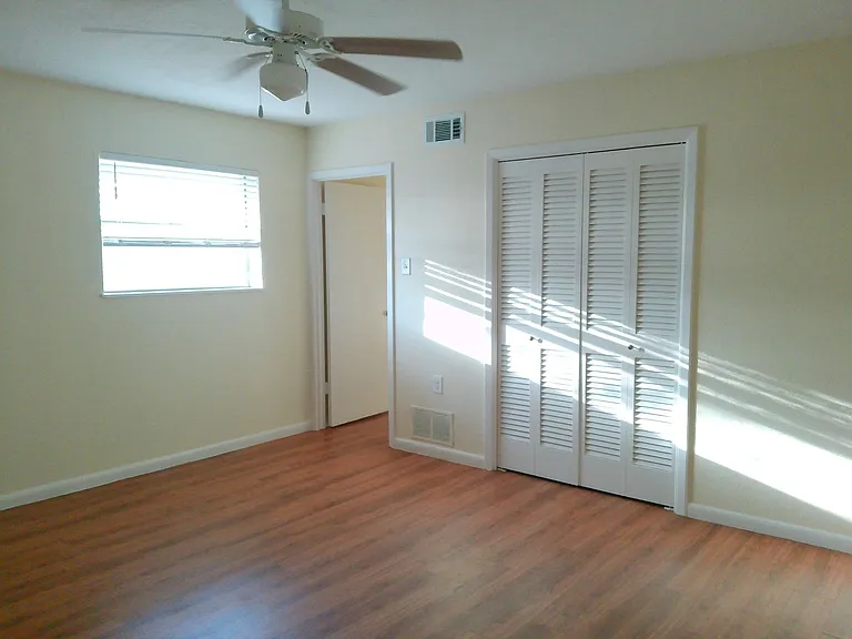 4610 Donegal Dr — Photo 11