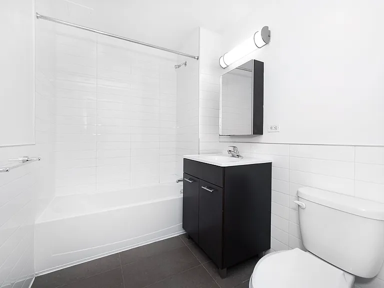 401 W 25th St #16F — Photo 5