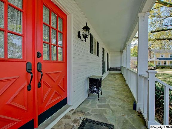 4th image of 1204 Stone Creek Ln SE