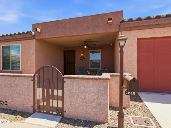 1316 W Vuelta Del Yunque, Sahuarita, AZ 85629
