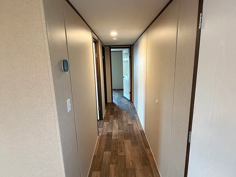 120 Linda Ln — Photo 11