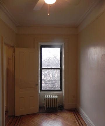3rd image of 284 Stuyvesant Ave
