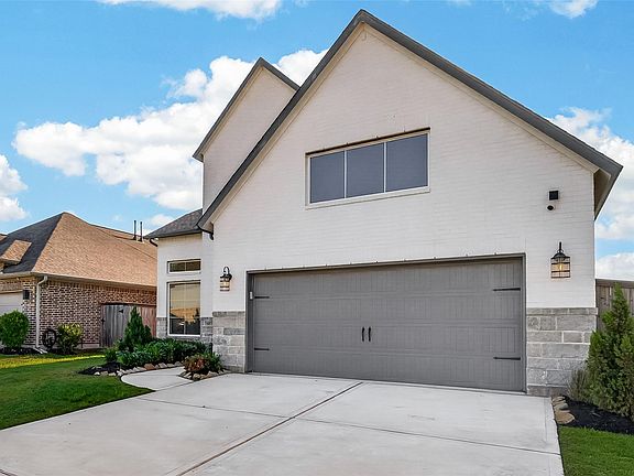 3rd image of 2811 Acacia Grove Dr