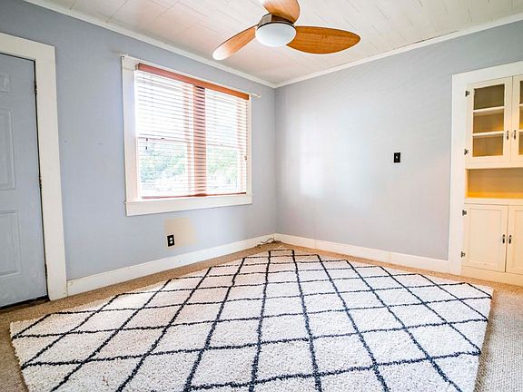 4th image of 515 Evangeline Dr