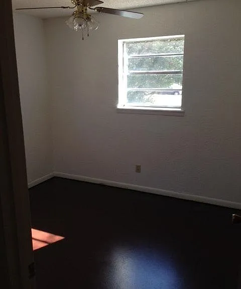 1365 W Hyman St — Photo 7