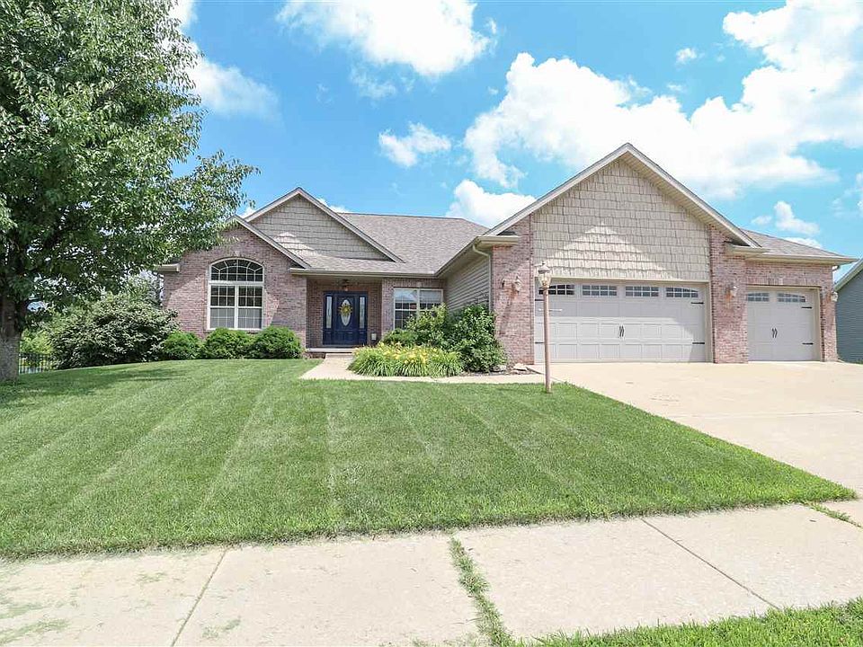 1st image of 826 Stonelake Dr