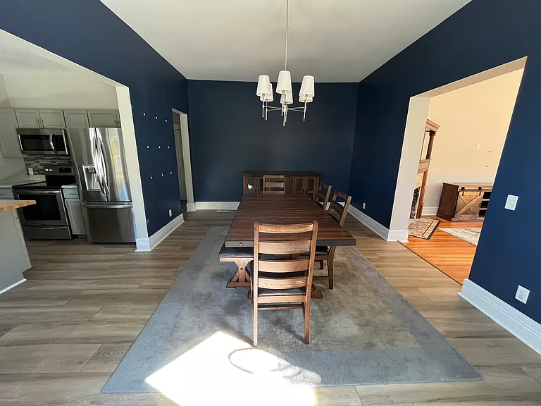 401 N Main St — Photo 4