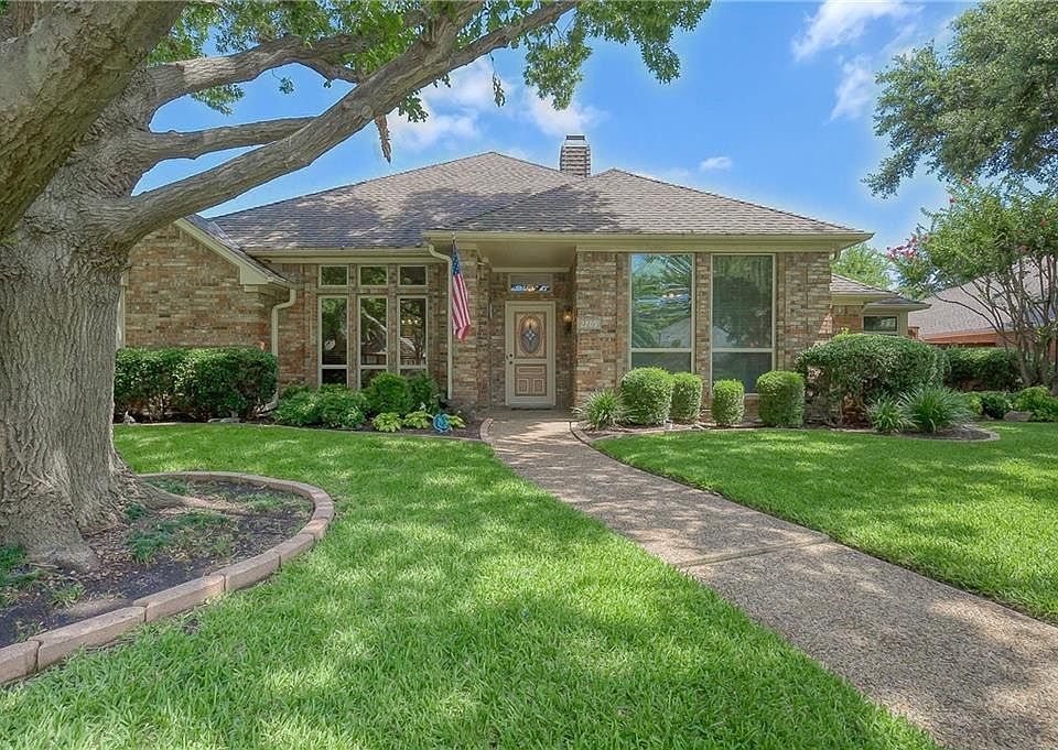 1st image of 2709 Safari Cir