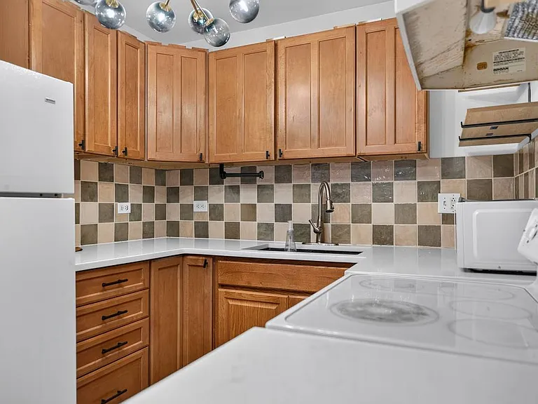 450 Perrie Dr #101 — Photo 5